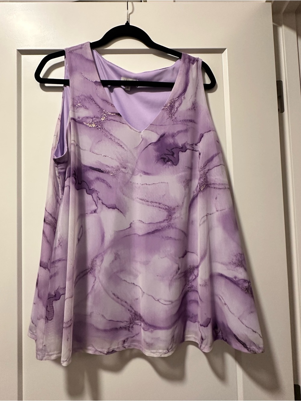 Lavender Marble V-Neck Sleeveless Tank Top